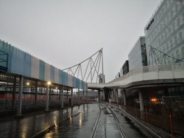 Takoverbygg på togstasjon